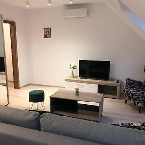 Apartament Diamond, Debreţin